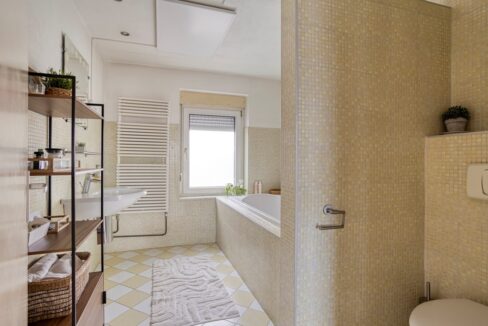 nieuwenhagerheidestraat70b6374eclandgraafnl-20