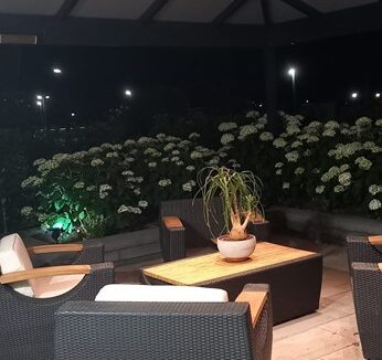 terras-met-verlichting