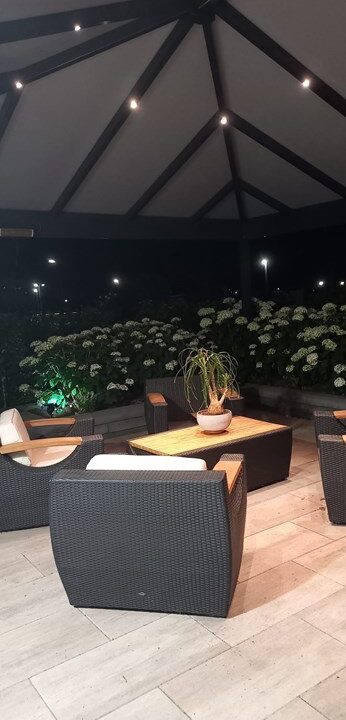 terras-met-verlichting